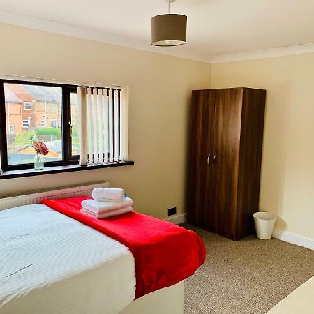 Housefield 1 Apartman Bucknall  Kültér fotó