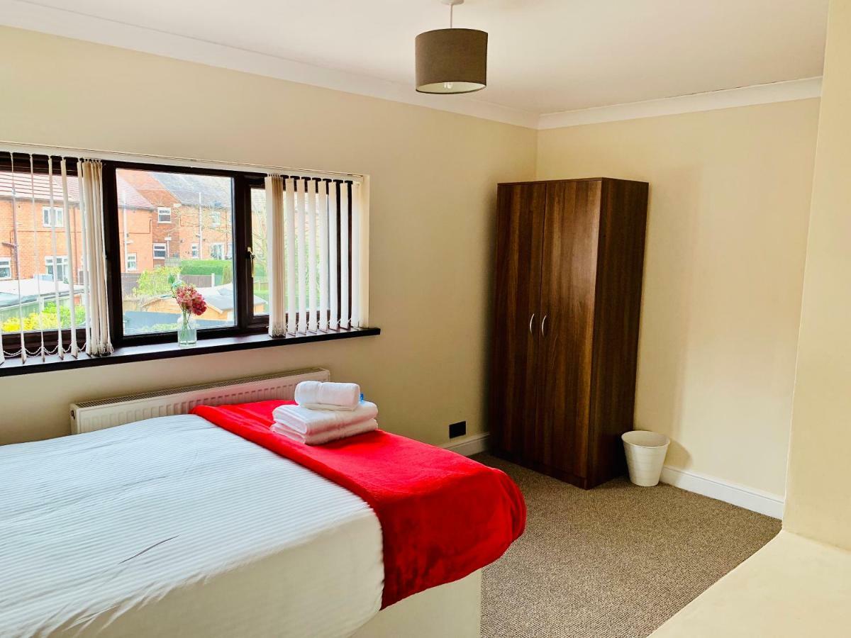 Housefield 1 Apartman Bucknall  Kültér fotó